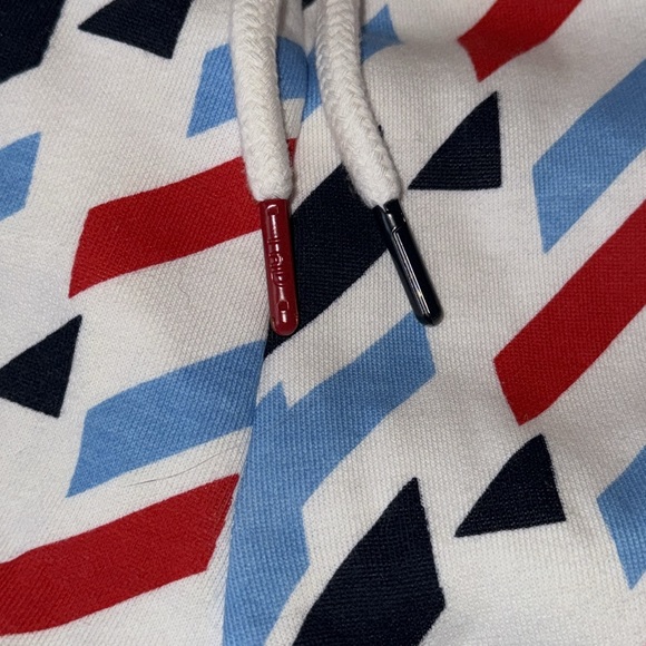 Tommy Hilfiger matching hoodie and shorts brand new , hard to find ! - Picture 8 of 11